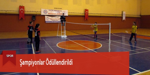 Şampiyonlar Ödüllendirildi