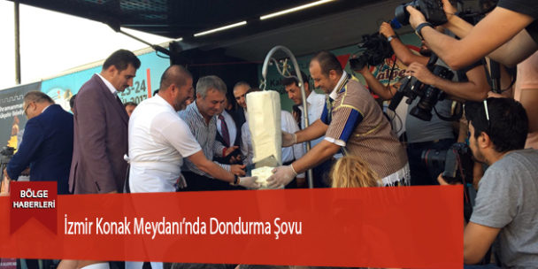 İzmir Konak Meydanı’nda Dondurma Şovu