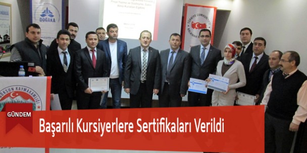 Başarılı Kursiyerlere Sertifikaları Verildi