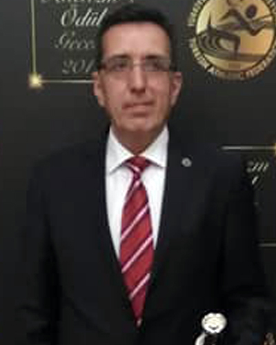Metin DEĞİRMENCİ Kimdir?