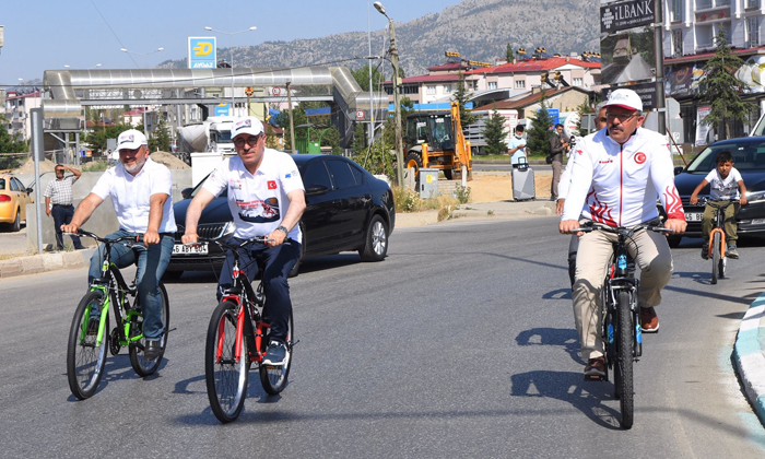 Göksun’da Önce Başkanlar Pedal Çevirdi