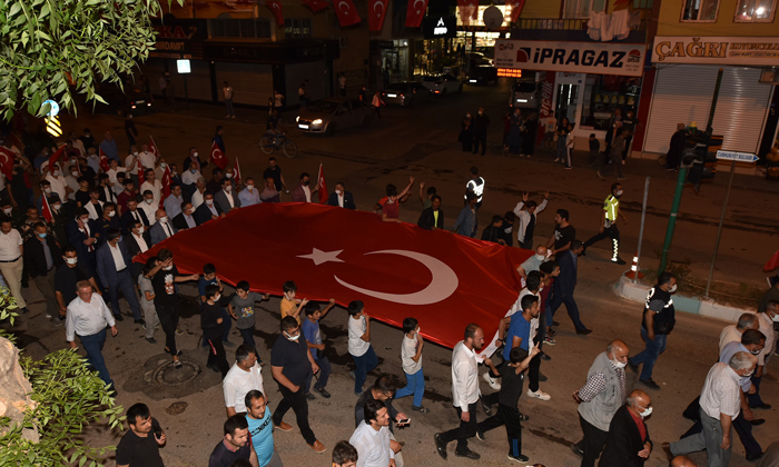 Göksun 15 Temmuz Anma Programında Omuz Omuza