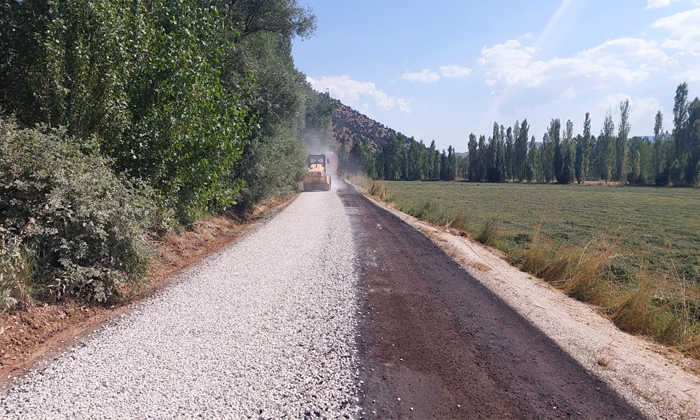 Göksun’da 24 Kilometrelik Yol Büyükşehir’le Yenilendi